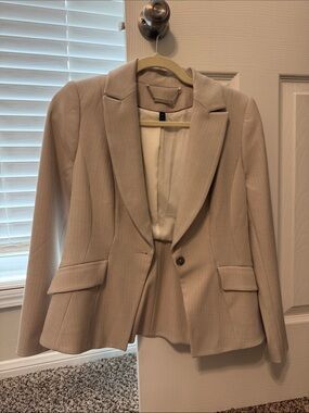 White House Black Market Cream Tailored Women's Blazer